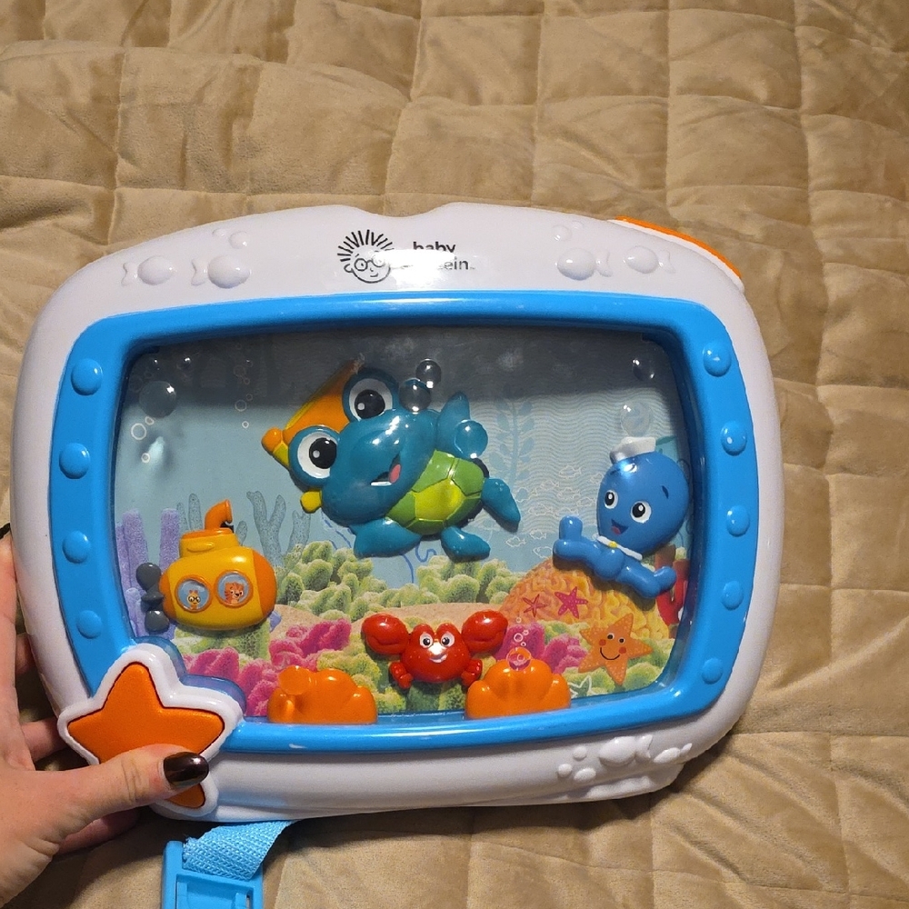 Blue and White Fish Tank Toy